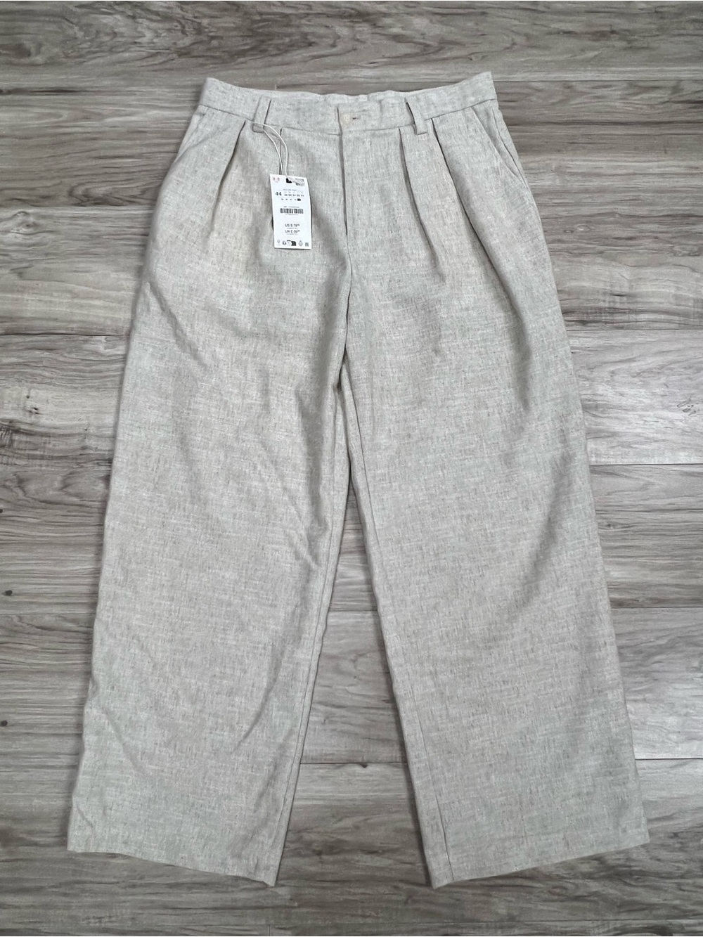 Zara Mens Pleated Relaxed Fit Pants in Light Beige Size 34 NWT